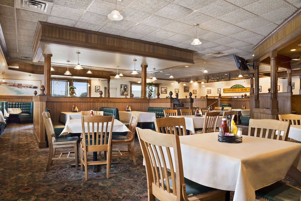 restaurant cafeteria