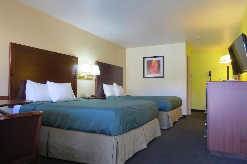 Americas Best Inns-St. George 28/38