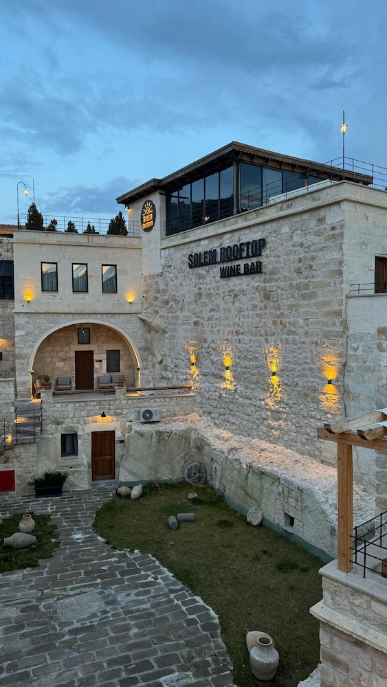 Solem Cave Suites 48/56