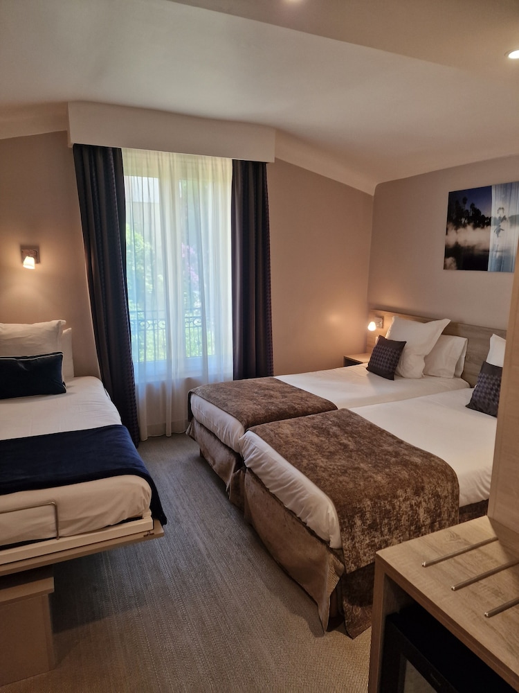 Room at Hotel de la Fontaine, NICE