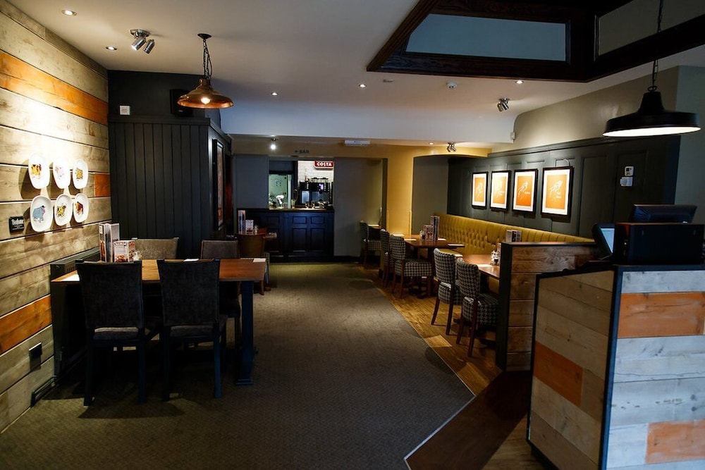 Premier Inn Stevenage 24/45