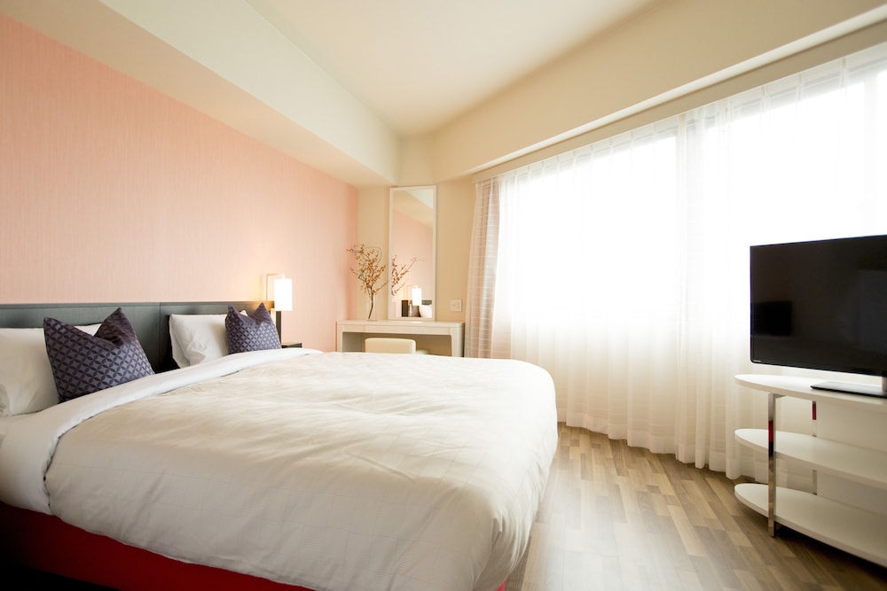 2 ROOMS, DOUBLE BED, CORNER