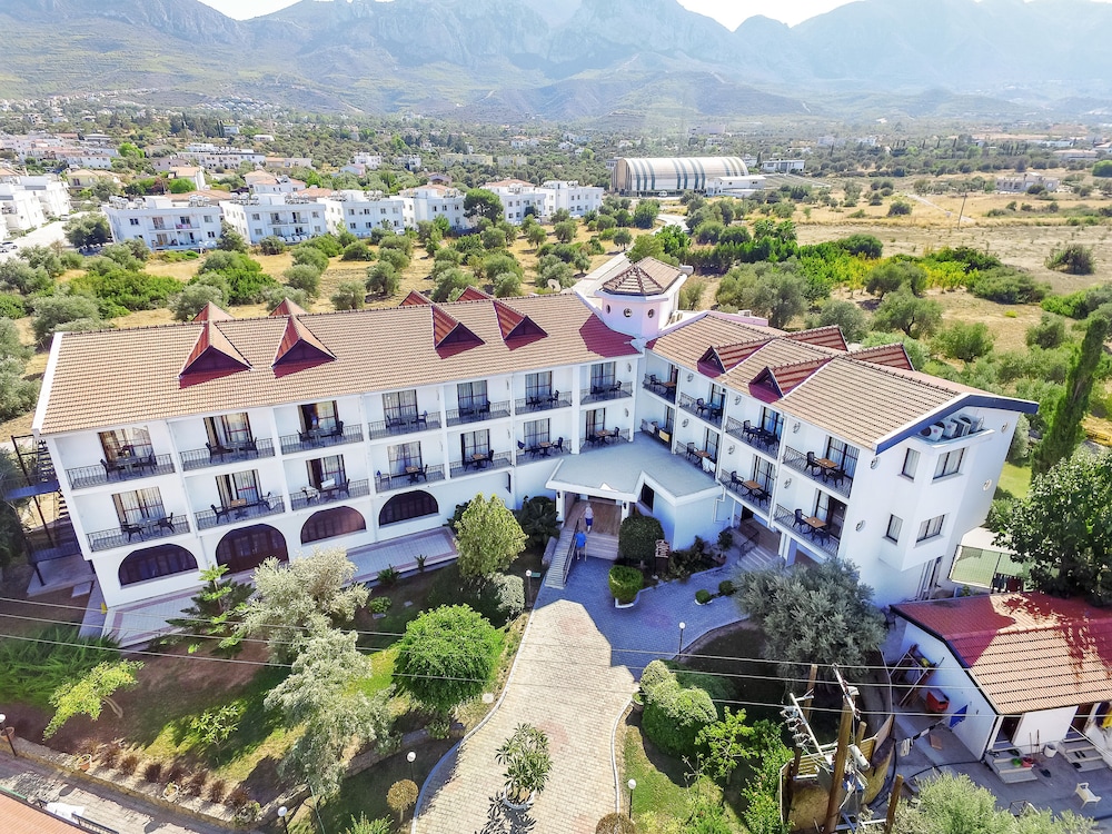 The Ship Inn Hotel Villas in KYRENIA