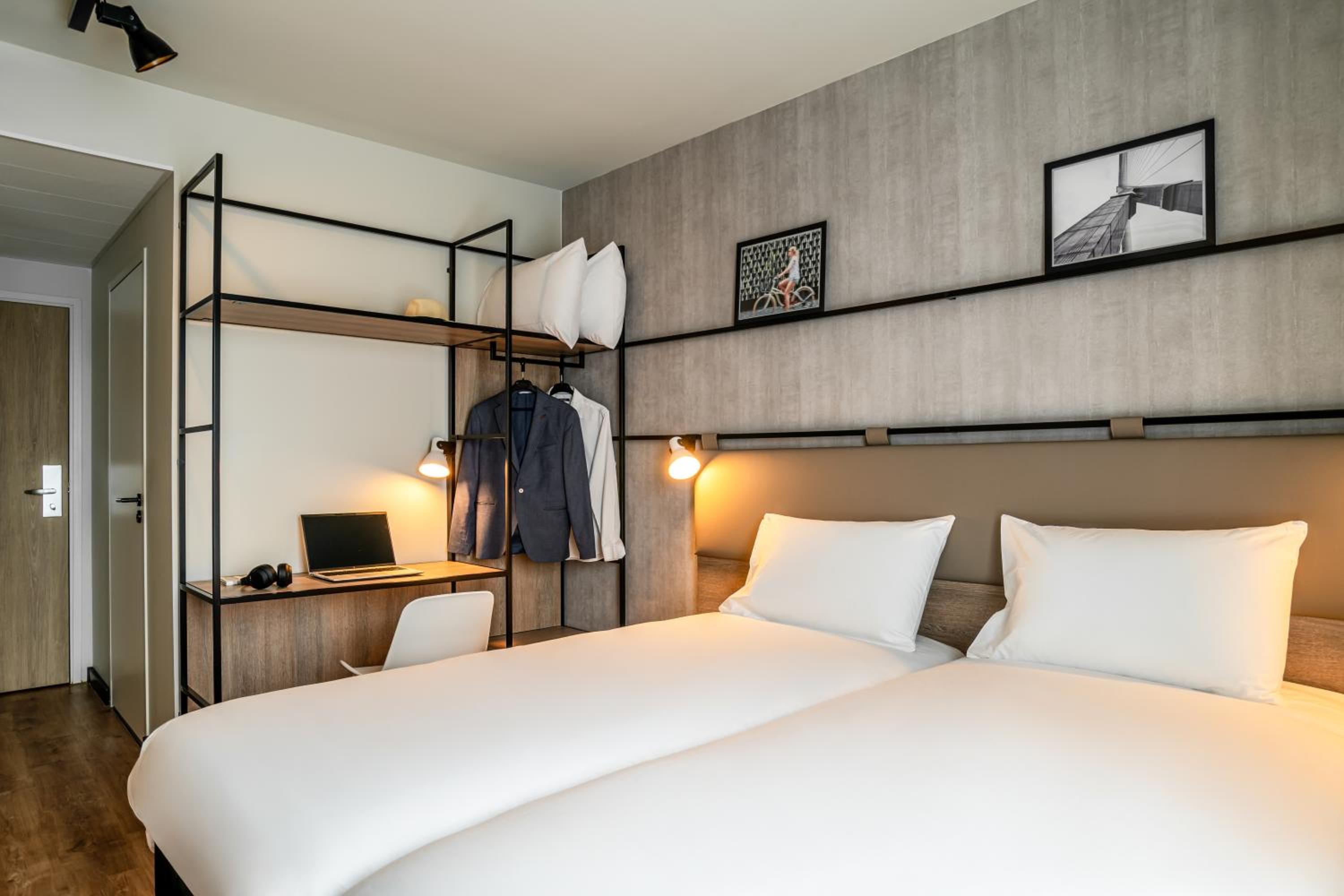 STANDARD, TWIN BEDS