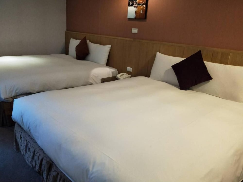In Young Hotel 21/41