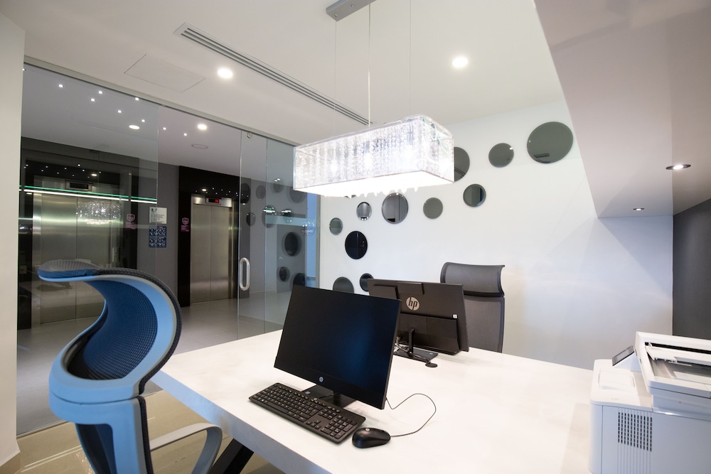 HS HOTSSON Hotel Smart Leon Centro Max (ex Wyndham Garden Leon Centro Max) 40/48