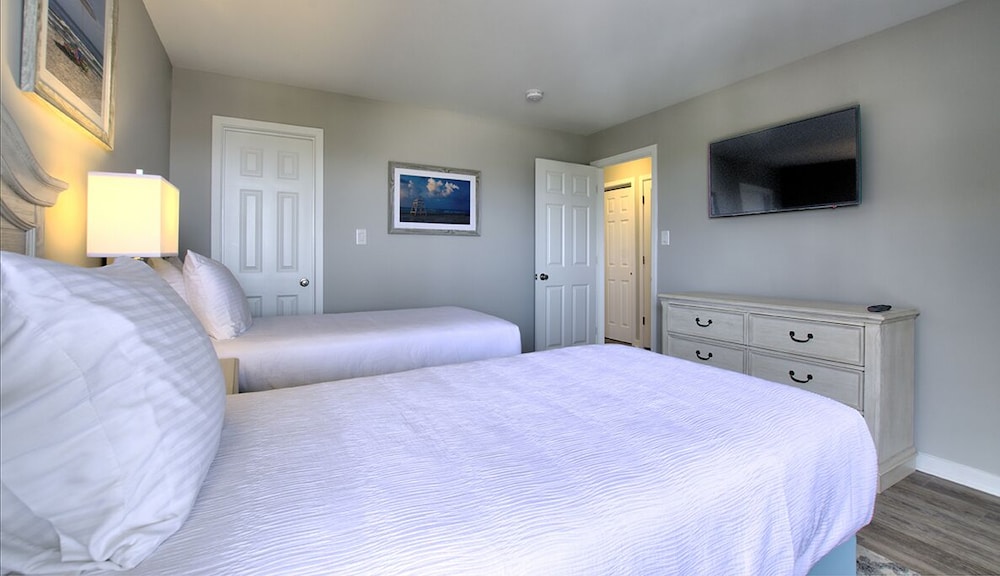 Atlantic Beach Resort, A Ramada 20/68