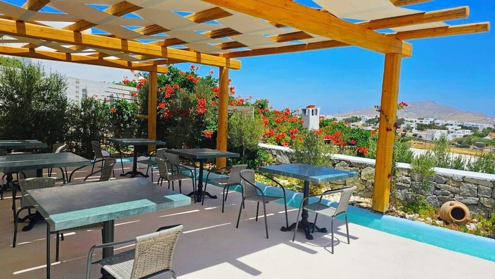 Mykonian Breeze 42/50