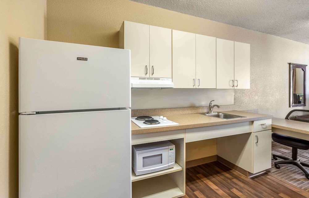 Extended Stay America - Chicago - Downers Grove 35/37