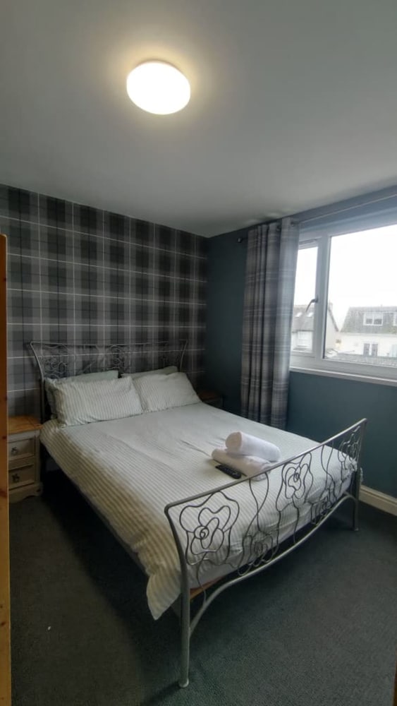 OYO Shore Surf Lodge 13/50