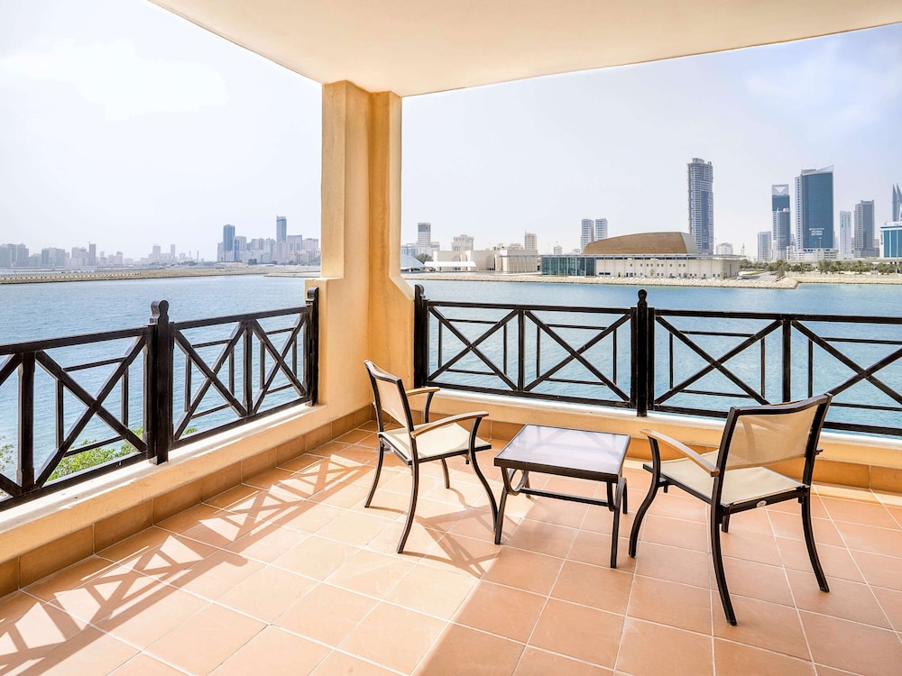 Novotel Al Dana Resort 61/75