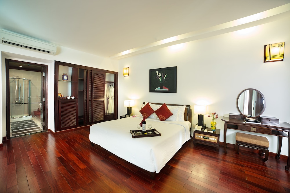 Family Suite, River View