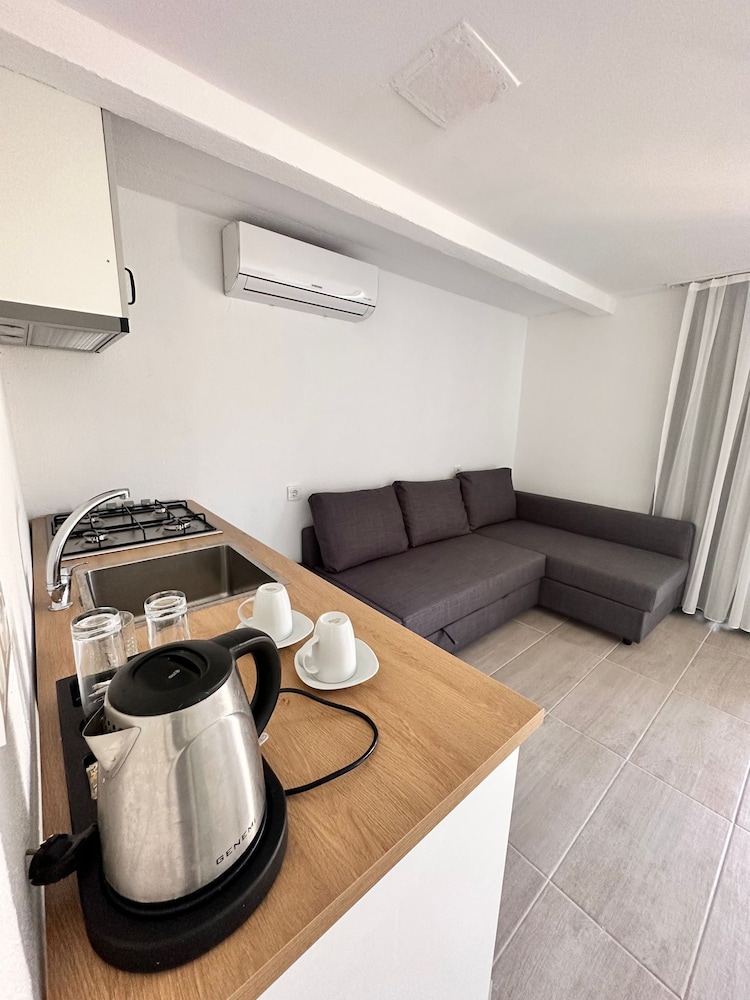 Gala Selimiye 34/50