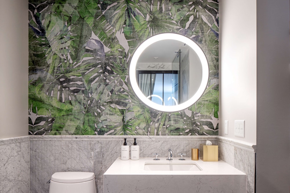 The Ray Hotel Delray Beach, Curio Collection by Hilton 27/62