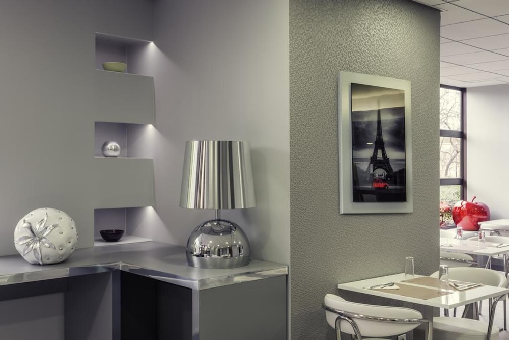 MERCURE CERGY PONTOISE CENTRE 42/70