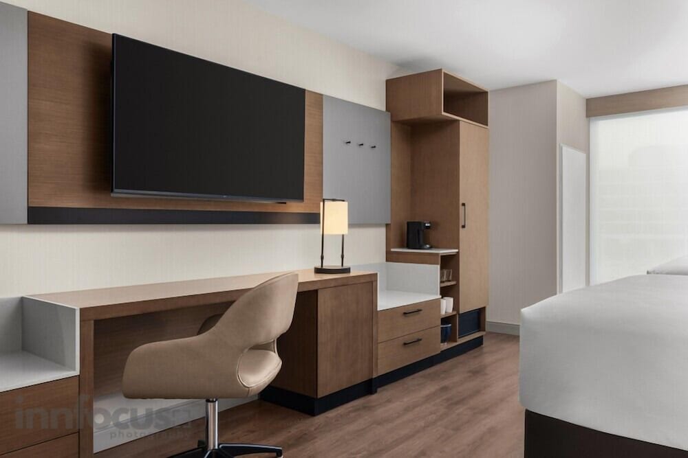 Hyatt Place Mississauga Airport Corporate Centre 40/50