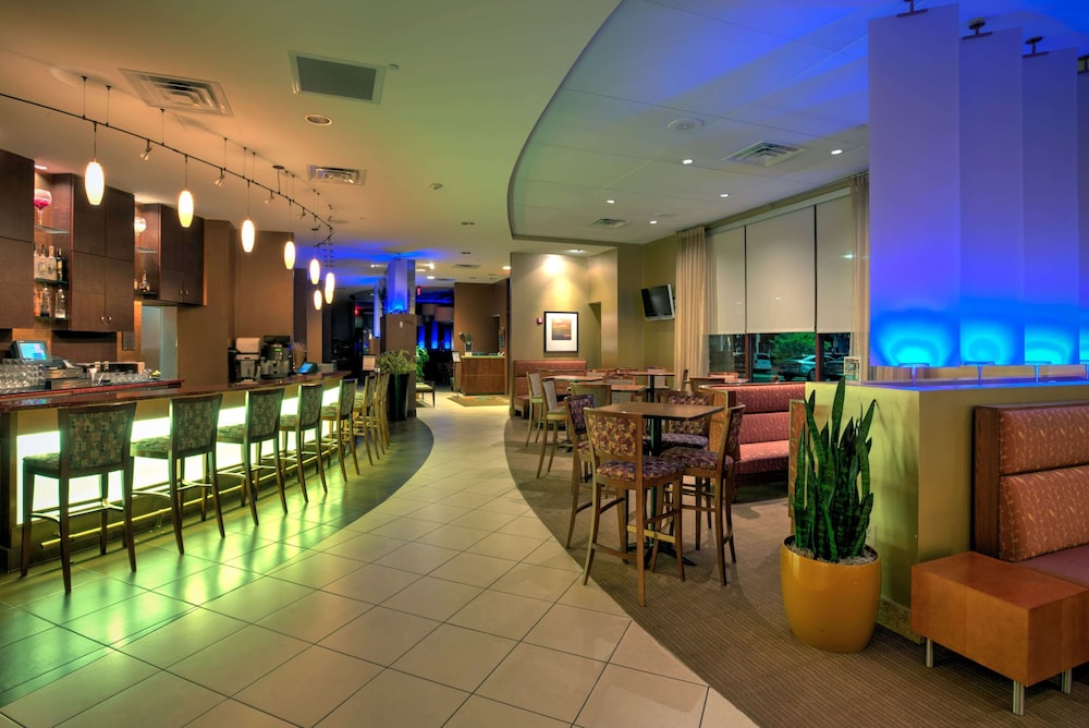 Sonesta Milwaukee West Wauwatosa 29/74