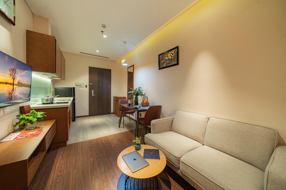 DHTS Business Hotel & Apartment 30/40