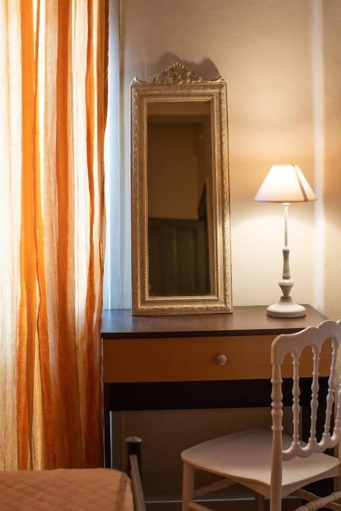 Alexandria Hotel 43/50
