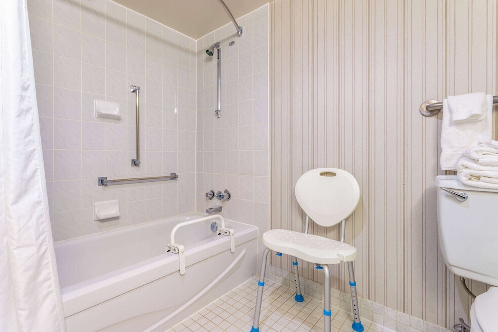 Ramada By Wyndham Northern Grand Hotel Conference Centre 56/58