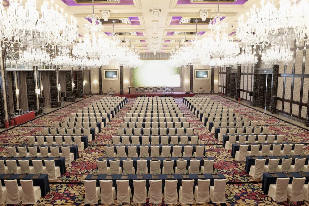 Chateau Star River Minghang Shanghai 37/44