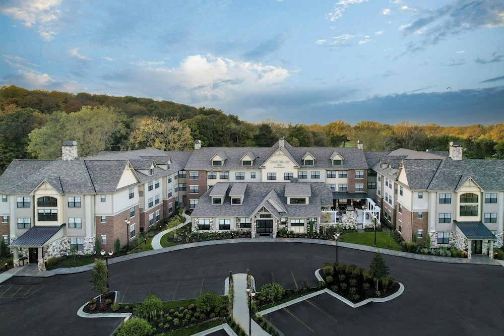 Residence Inn Milwaukee Brookfield 47/50