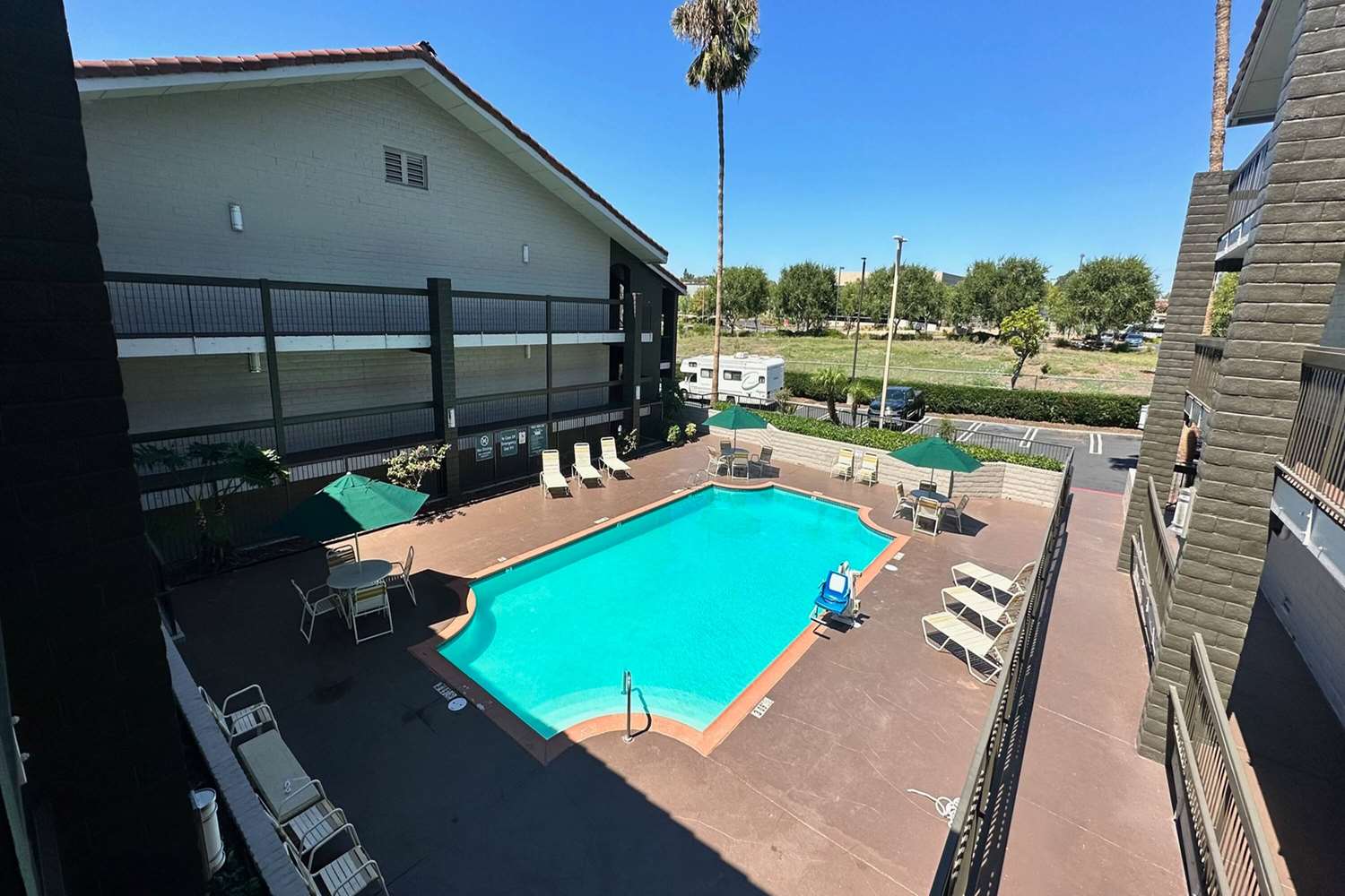 Days Inn by Wyndham San Diego Vista 27/46