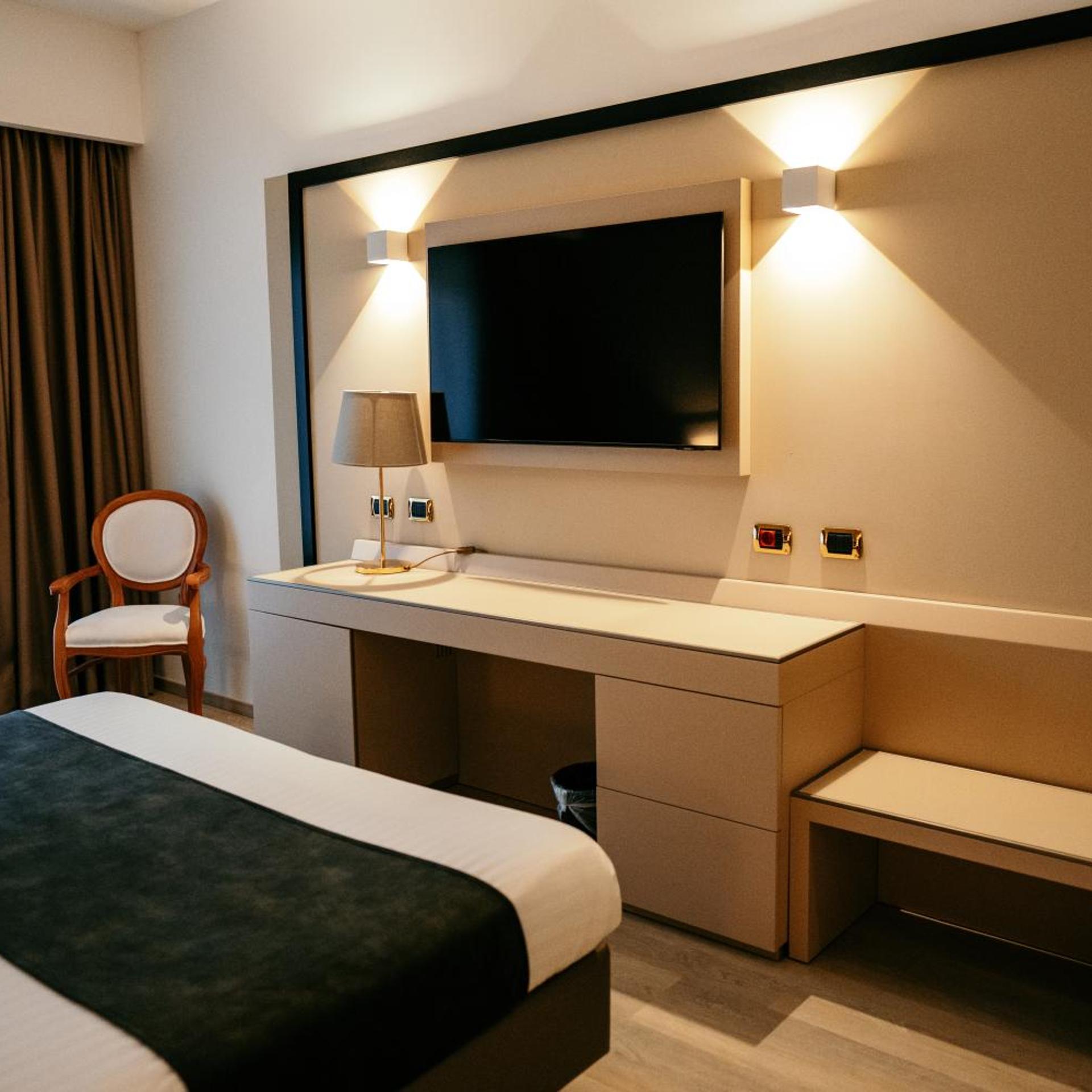 غرفة مزدوجة سوبيريور بشرفة، Grand Hotel La Chiusa Di Chietri 6/10