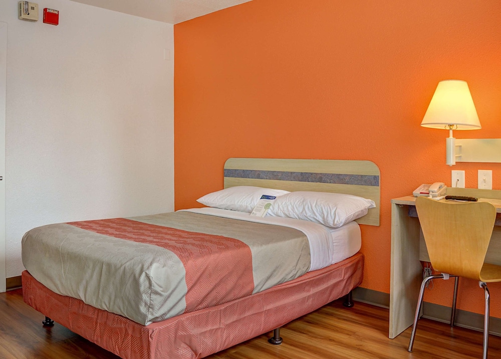 Motel6 Portland, OR - Central 32/47