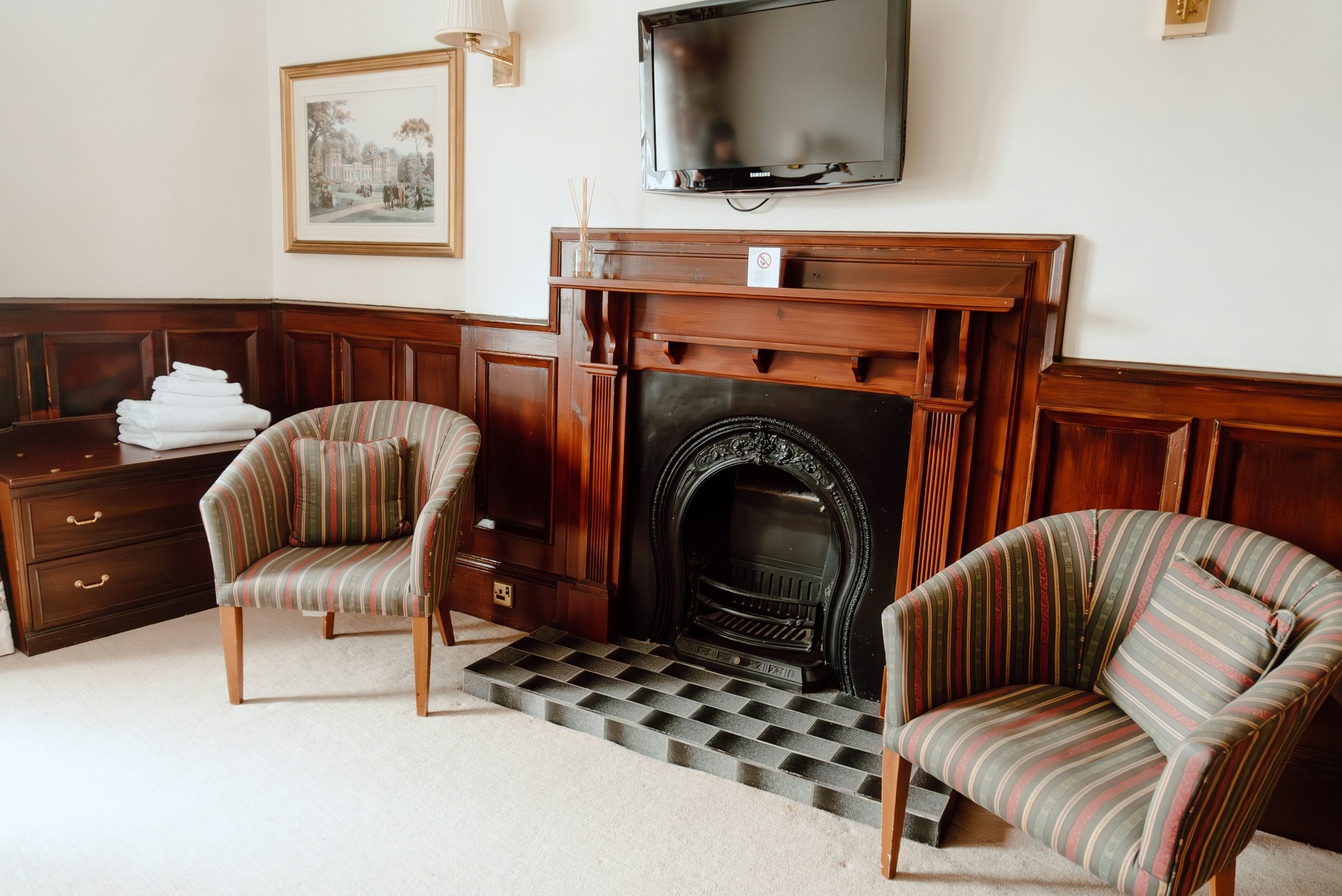 Royal Hotel Stornoway 59/64