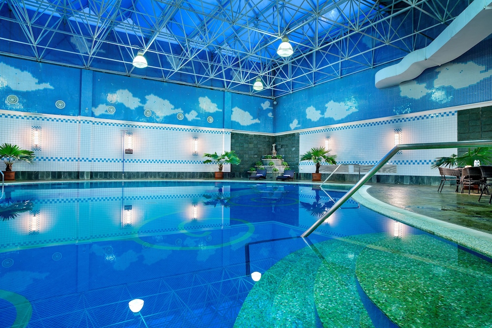Enlux Hotel (Baotu Quanquan City Plaza) 2/59