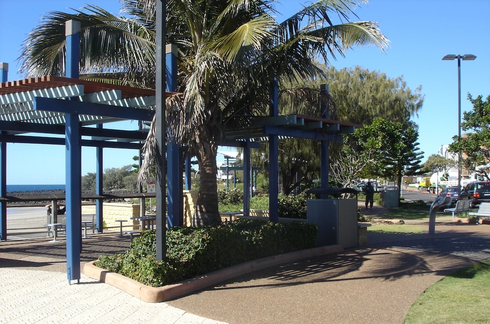 Koola Beach Apartments 7/63