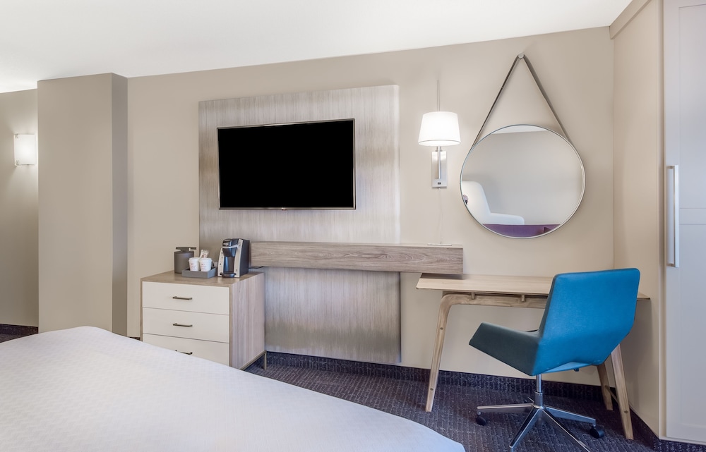 Crowne Plaza Cleveland At Playhouse Square An Ihg Hotel 36/77