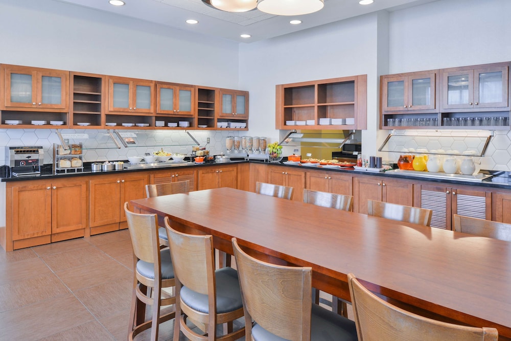 Hyatt Place Herndon/Dulles Airport-East 58/69