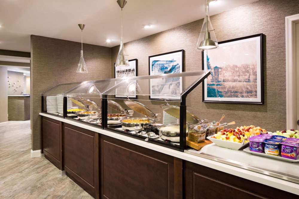 Doubletree By Hilton Hotel Laurel 51/71