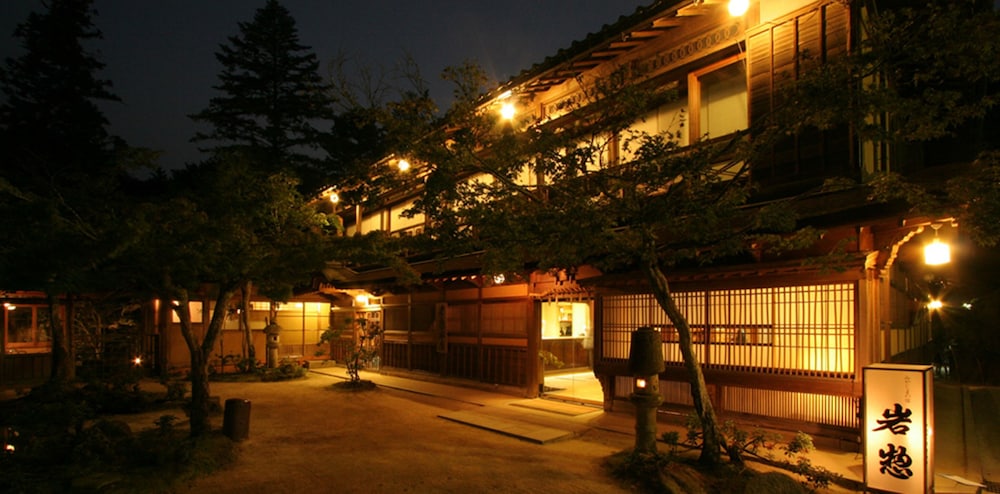 Iwaso 8/37