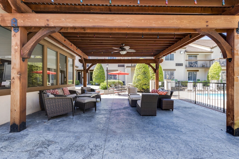 Club Hotel Nashville Inn Suites 15/67