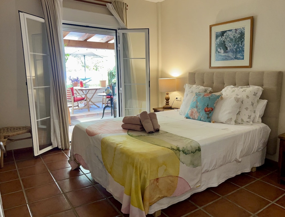 At Home In Malaga Bed And Breakfast 3/55