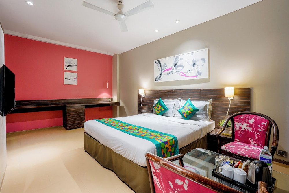 Hotel Niraali Executive 18/65