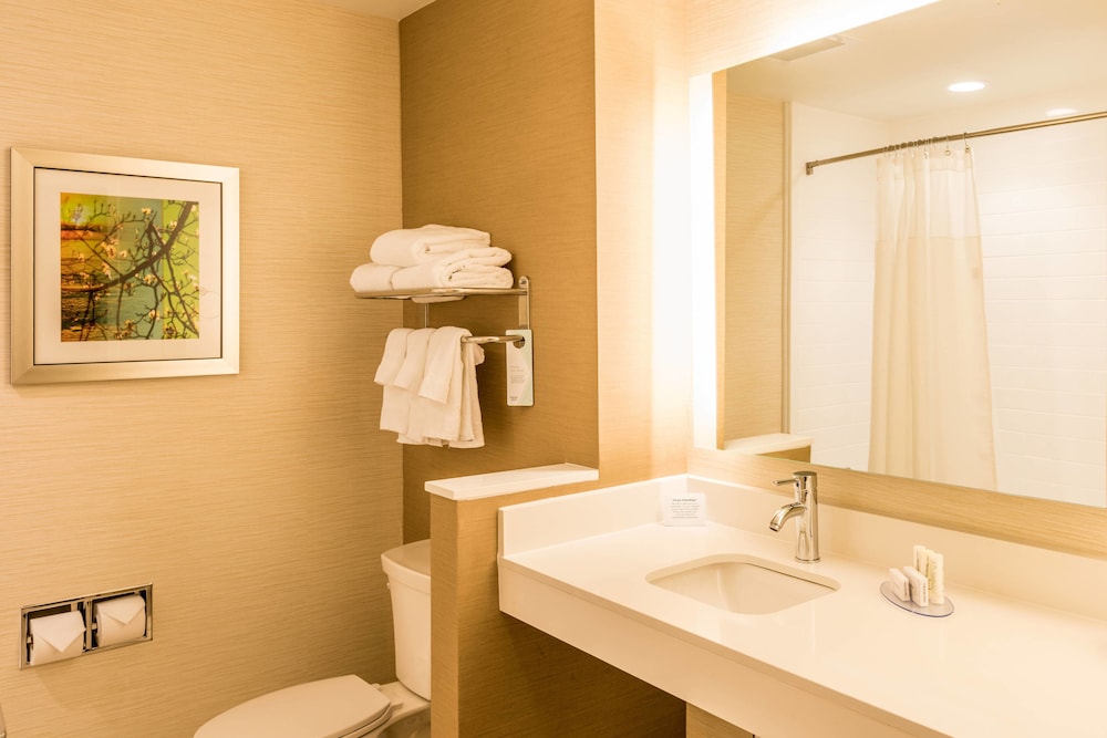 Fairfield Inn Suites Atlanta Fairburn 12/25