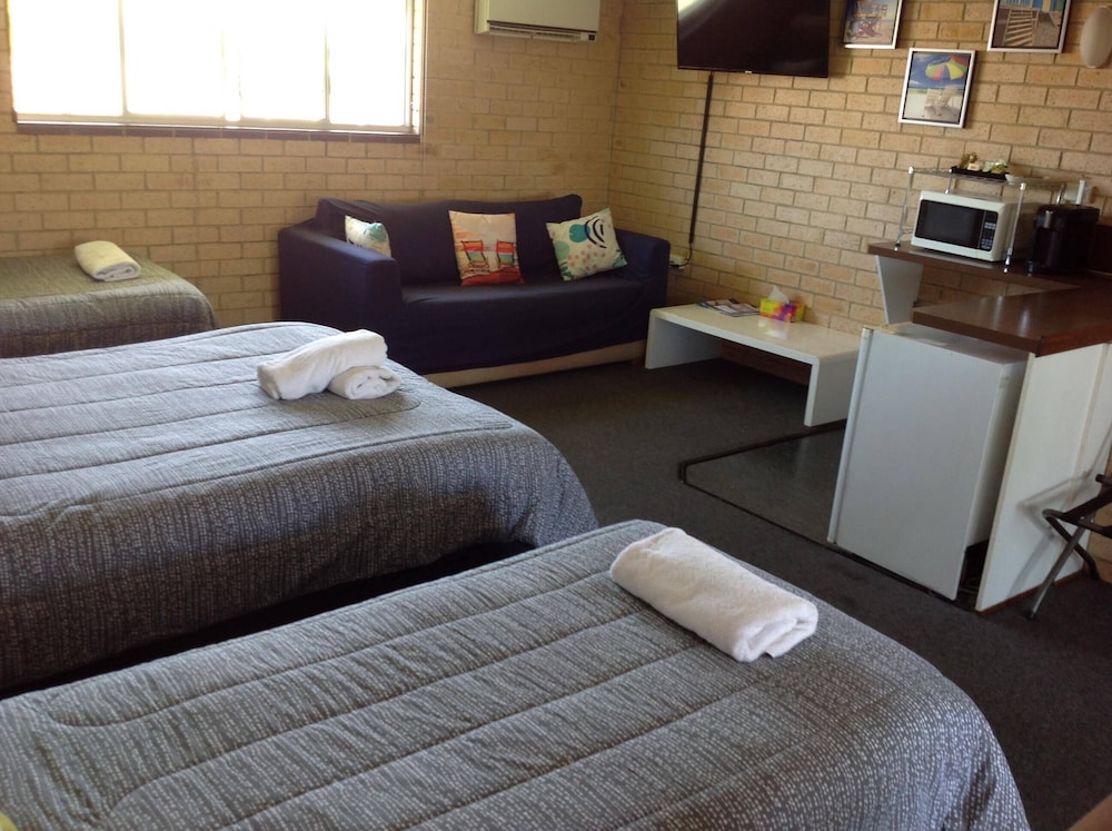 Avlon Gardens Motel And Holiday Houses 20/50