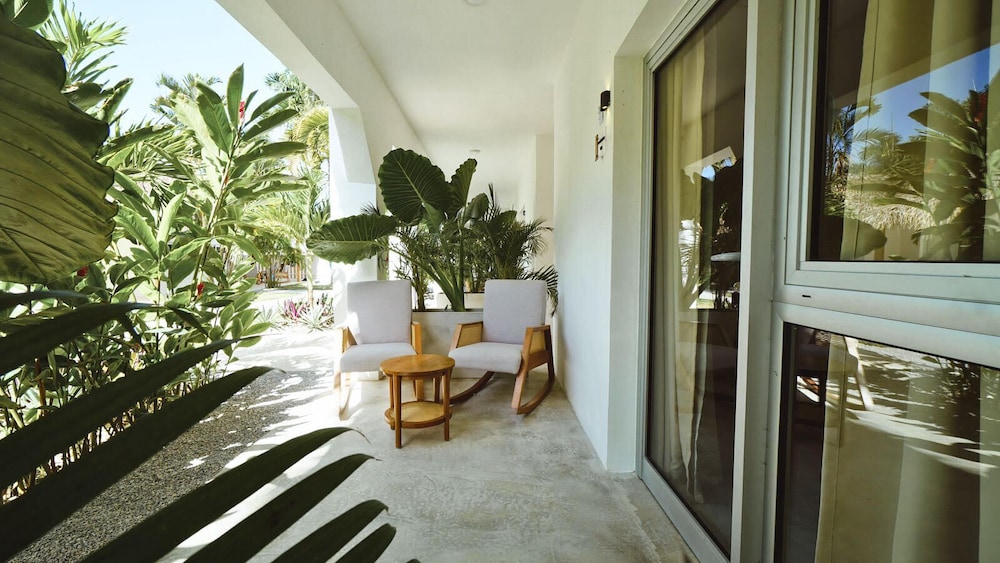 Empyrean Tropical Wellness Portillo 60/62