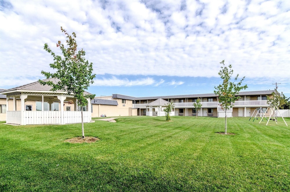 Motel6 York, NE 56/66