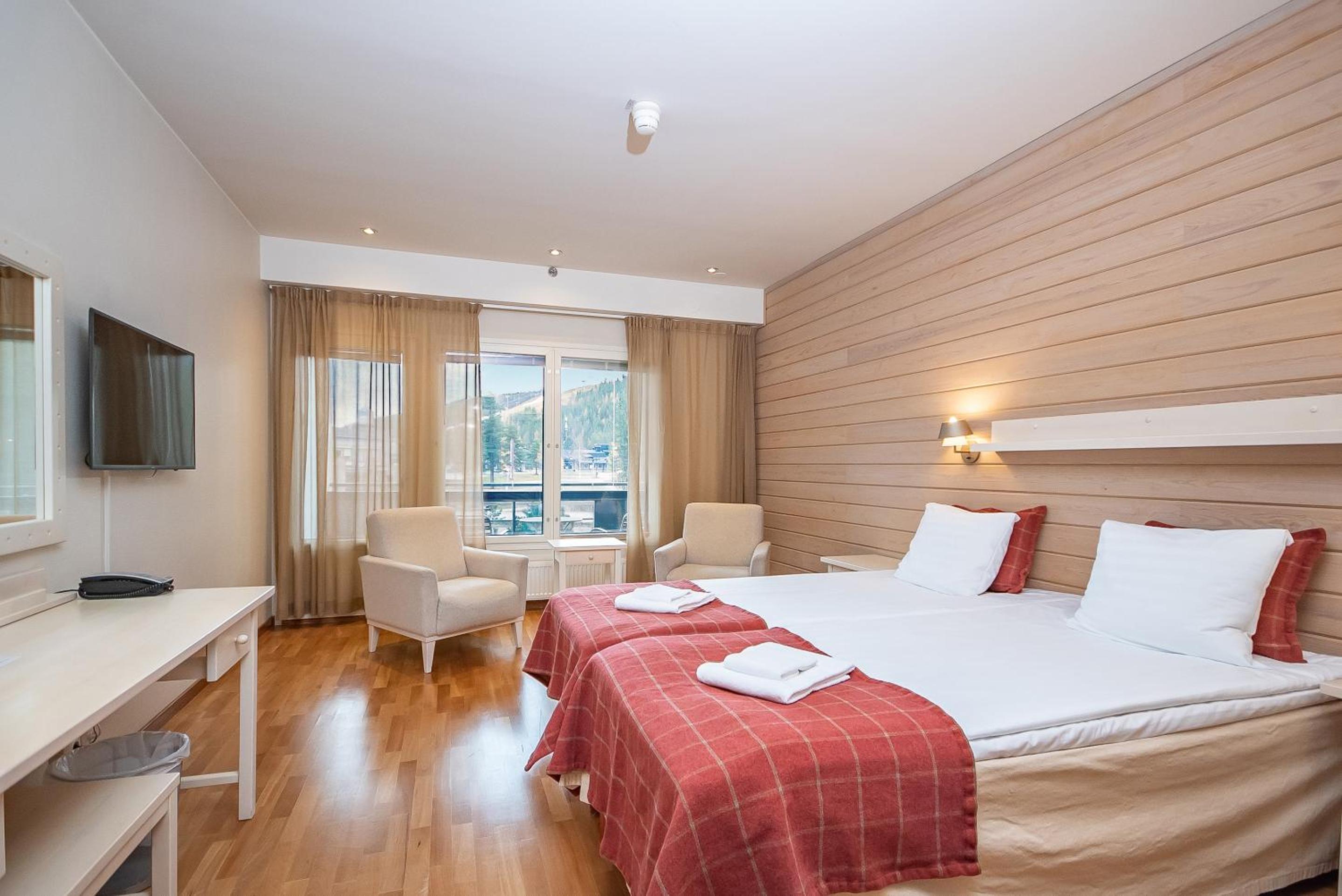 Standard, Twin Beds