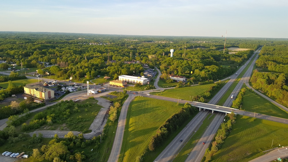Econo Lodge Kent - Akron West 31/37