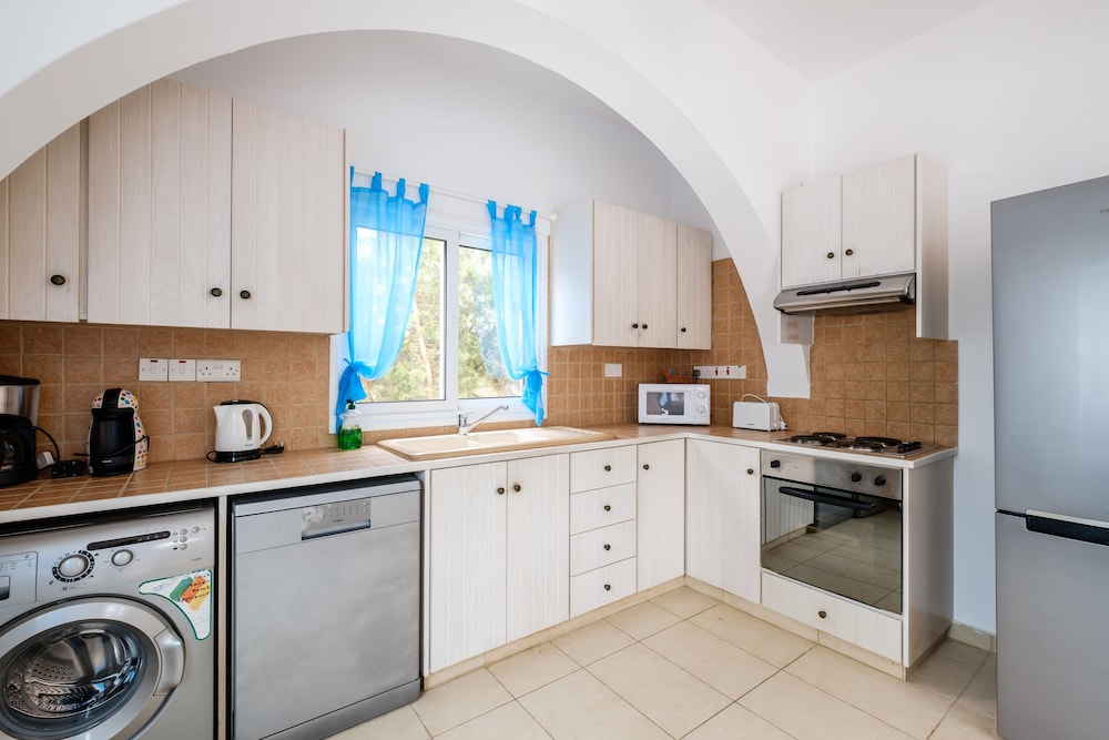 Thalassines Beach Villas 2/50