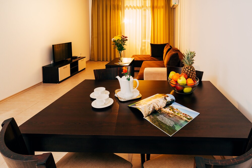 Green Life Beach Resort 57/75