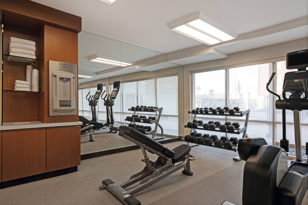 SpringHill Suites by Marriott Palm Desert 27/54