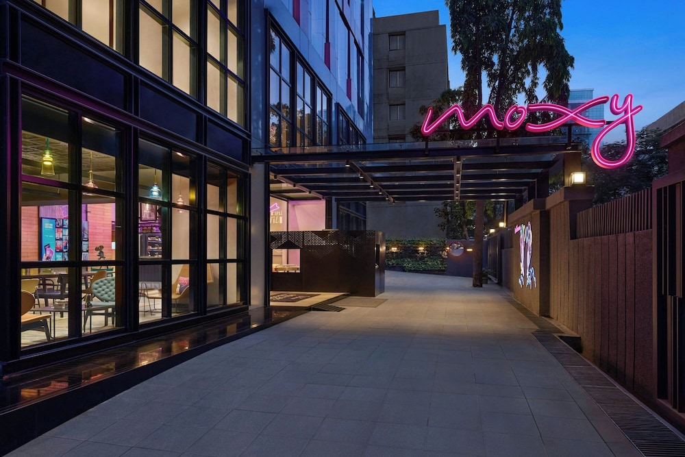 Moxy Mumbai Andheri West 36/40