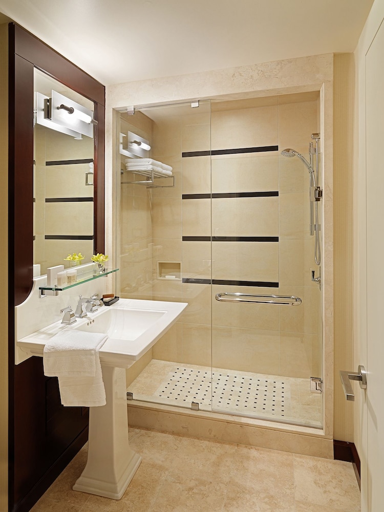 St Regis Hotel 26/56